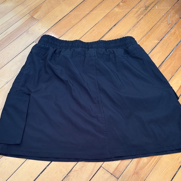 Black Mini Skirt with Pockets - Picture 3 of 3